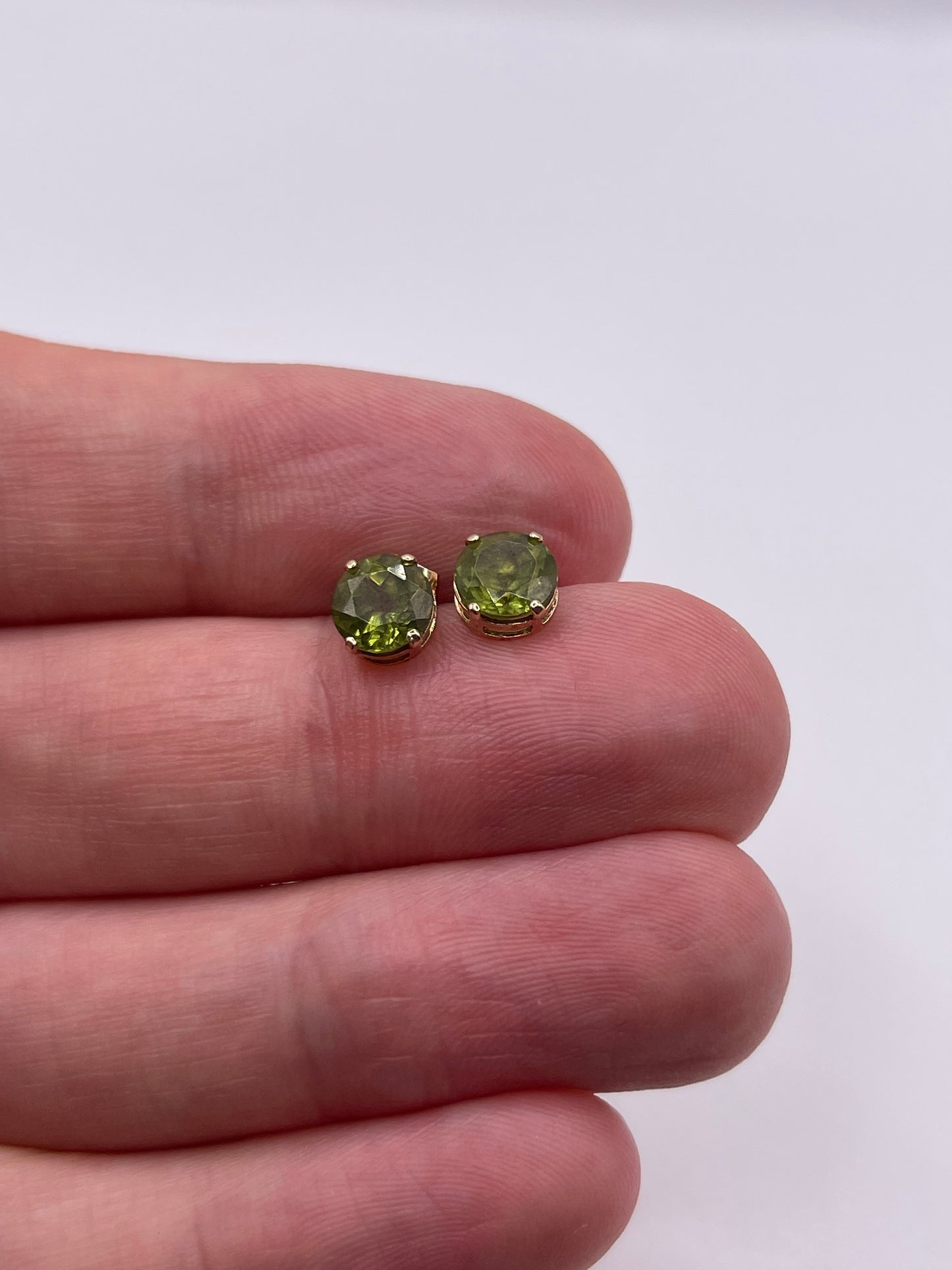 9ct gold peridot earrings