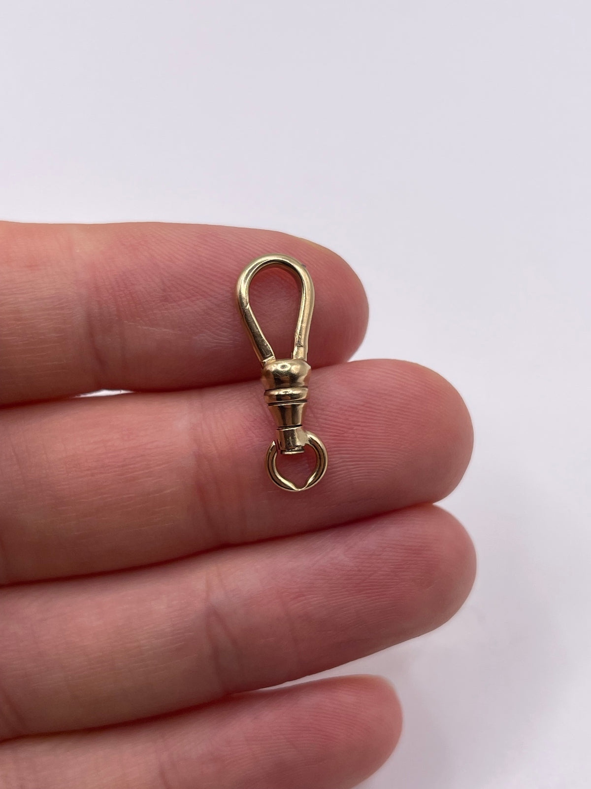9ct gold dog clip 8