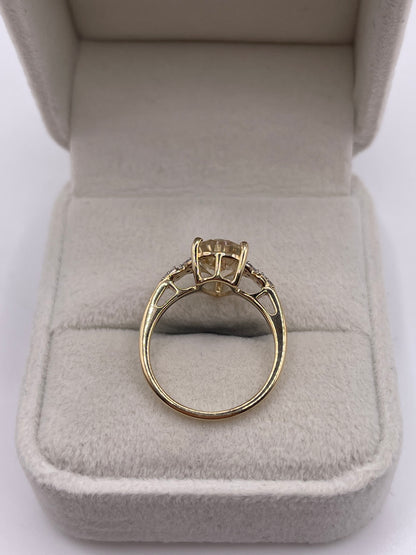 9ct gold quartz and diamond ring