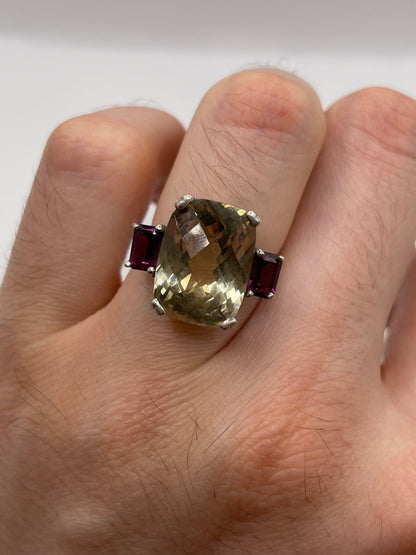 Silver gemstone ring
