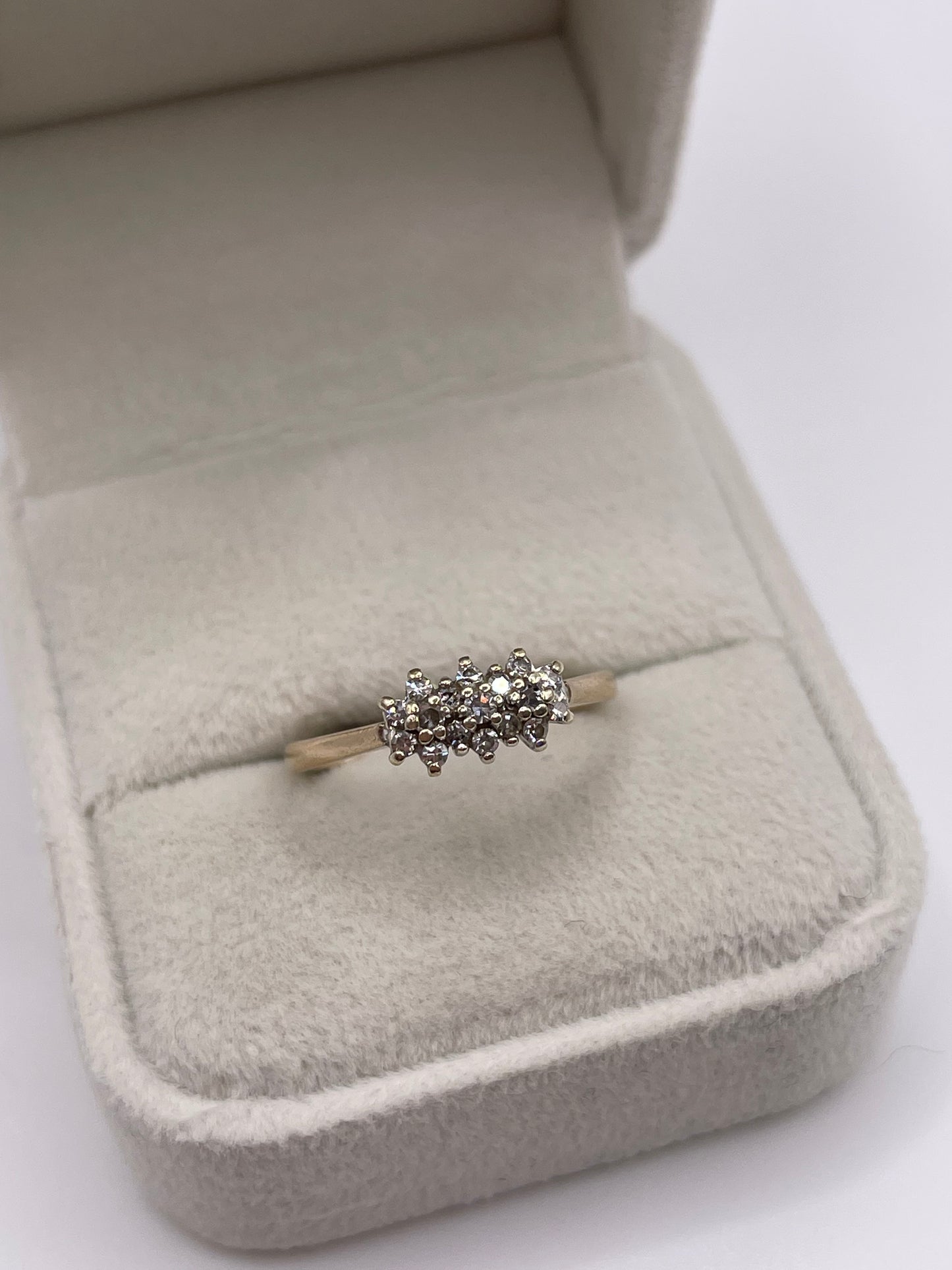 9ct gold diamond cluster ring