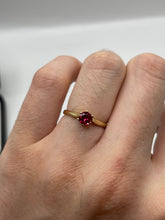 Load image into Gallery viewer, 9ct gold topaz ring
