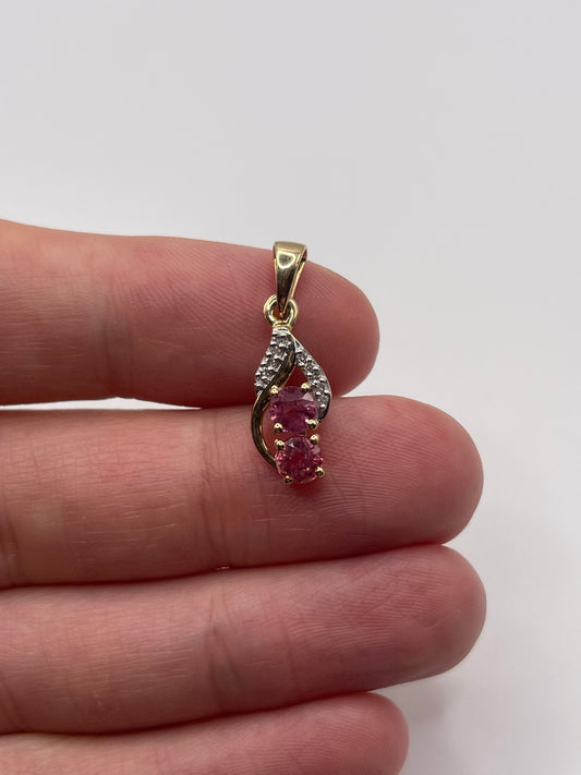 9ct gold tourmaline and diamond pendant