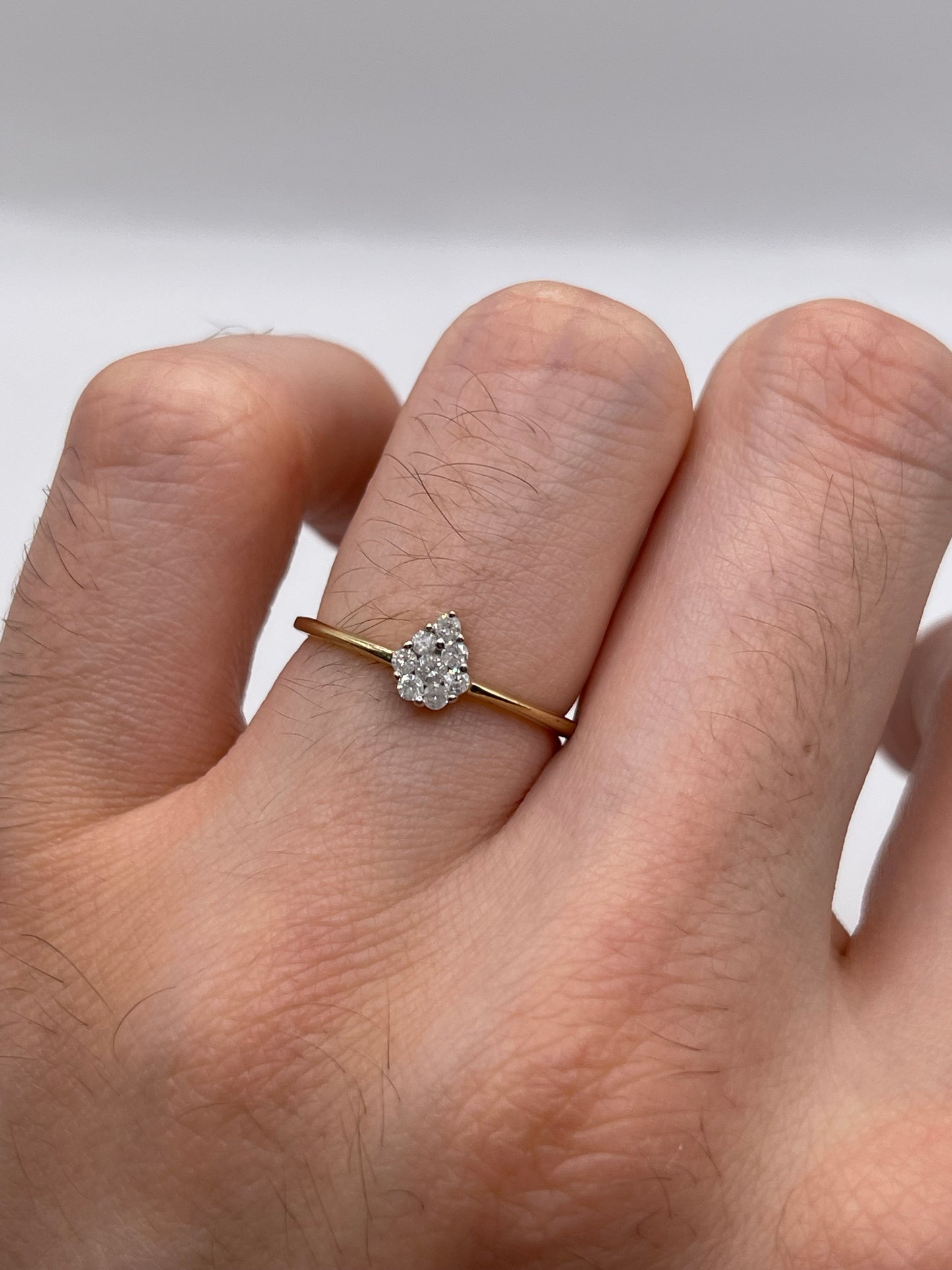 9ct gold diamond cluster ring