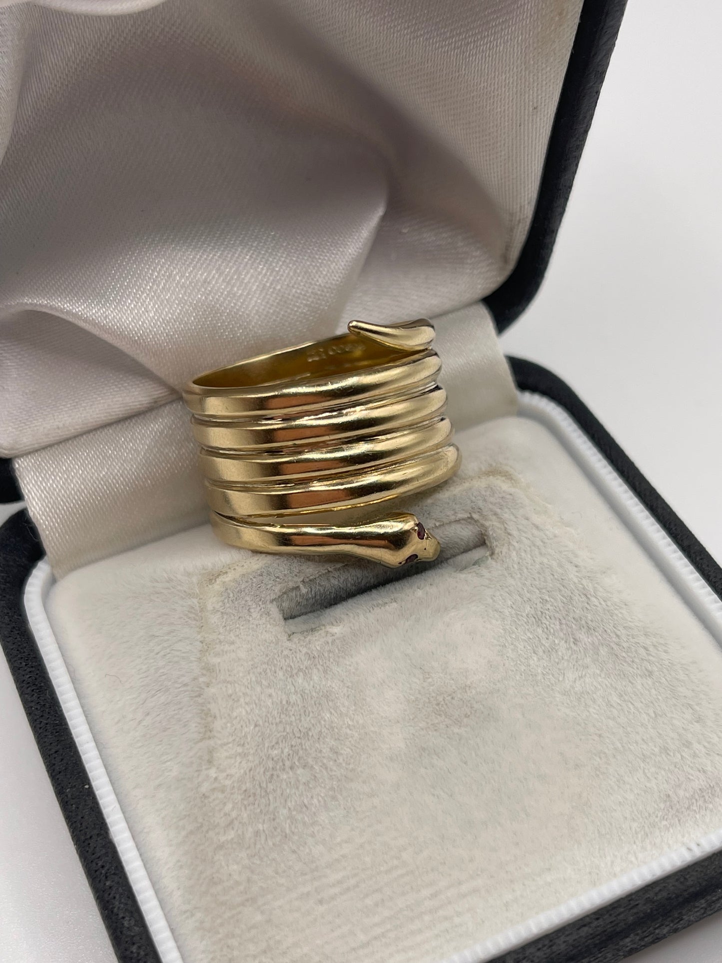 Heavy 9ct gold ruby snake ring
