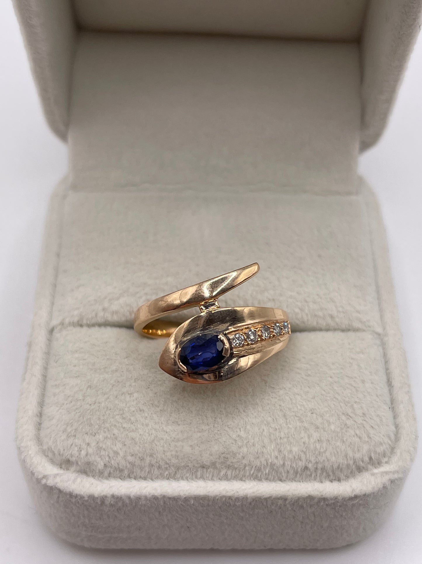 14ct rose gold sapphire and diamond ring