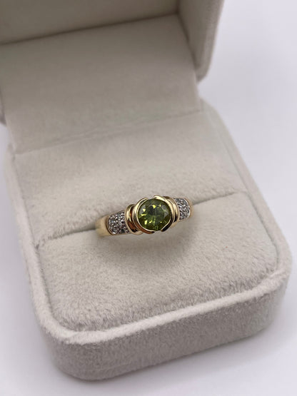 9ct gold peridot and diamond ring
