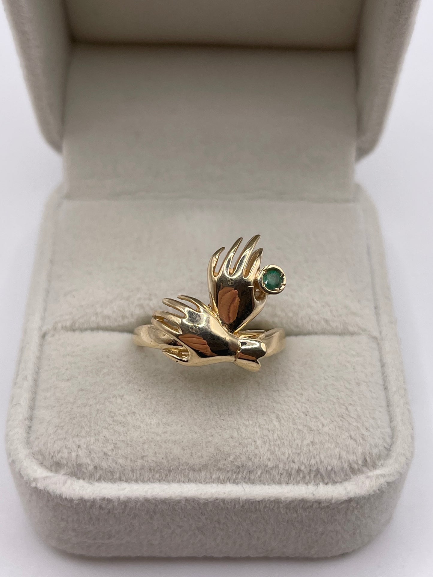 9ct gold emerald double hand ring