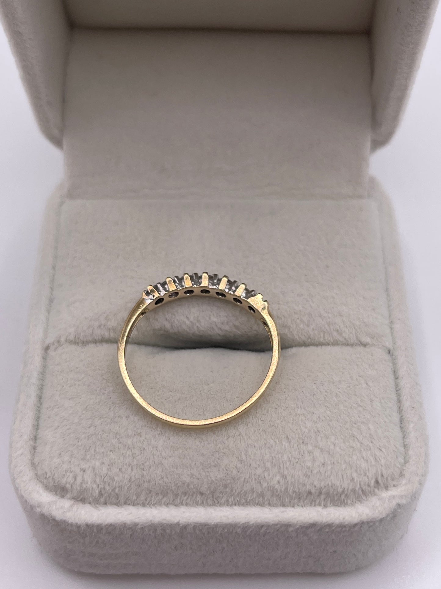 9ct gold diamond ring
