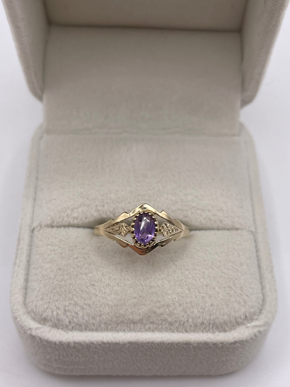 9ct gold amethyst ring