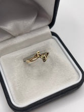 Load image into Gallery viewer, 9ct gold Celtic ring

