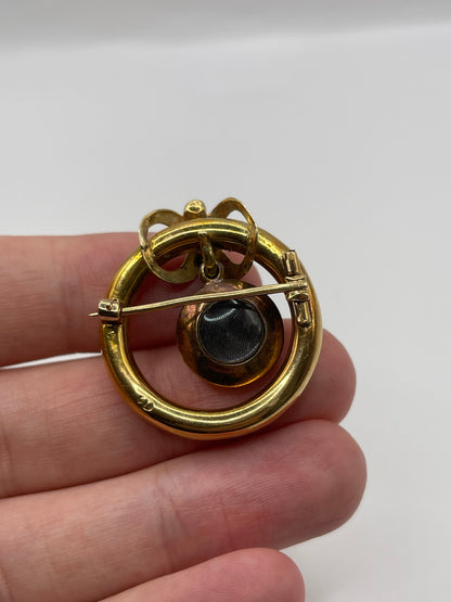Antique 15ct gold garnet mourning brooch