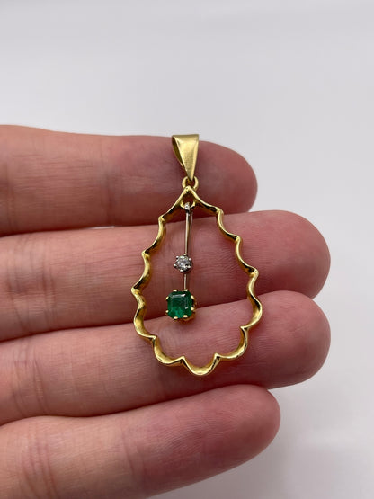 18ct gold emerald and diamond pendant
