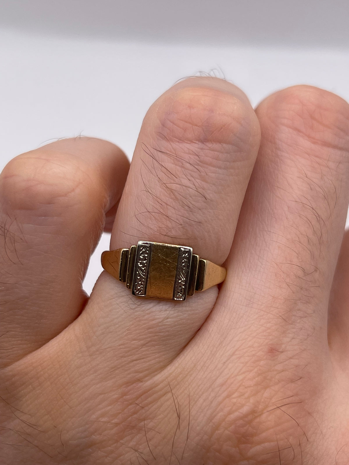 9ct gold signet ring