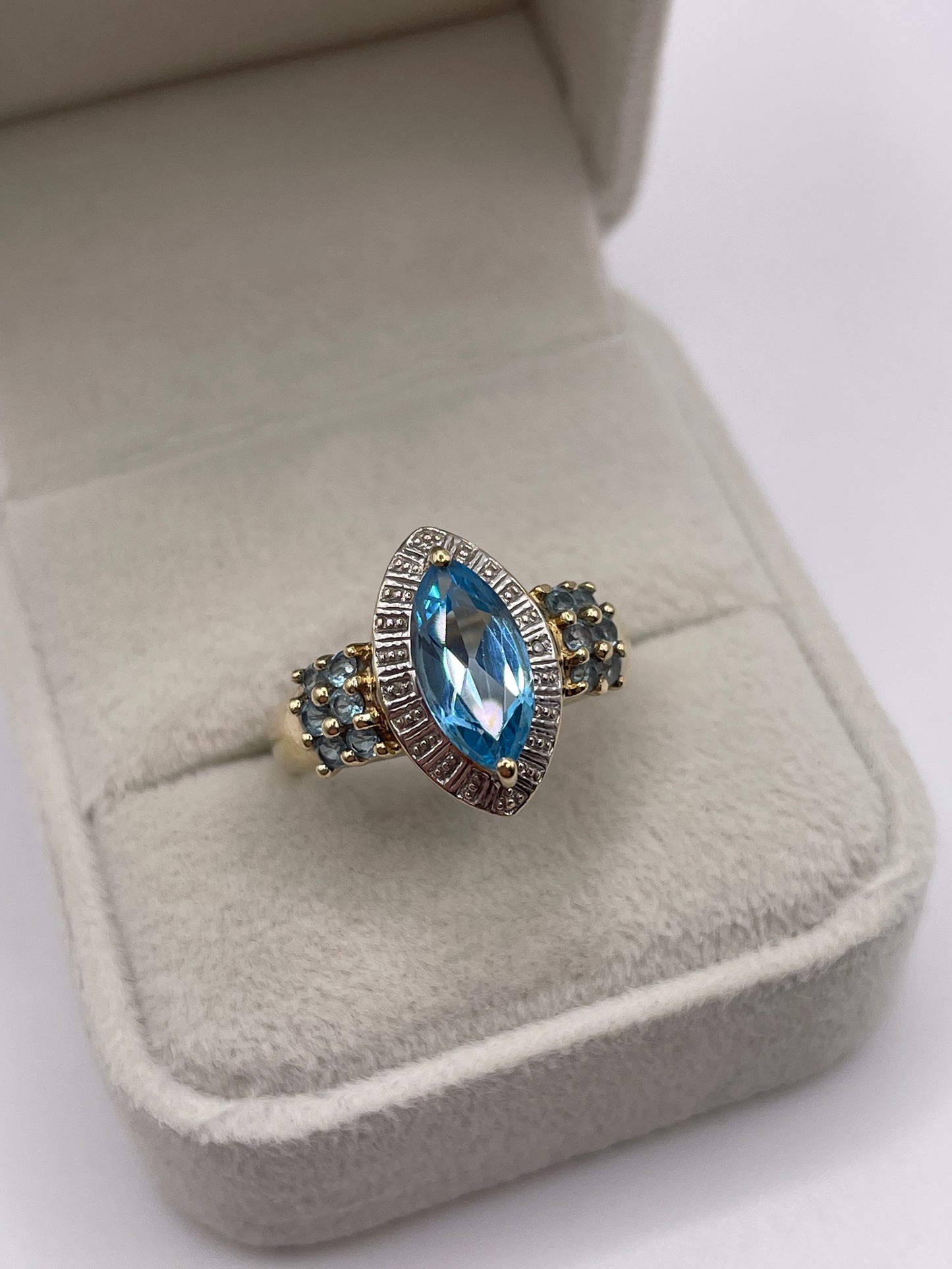 9ct gold topaz and diamond ring