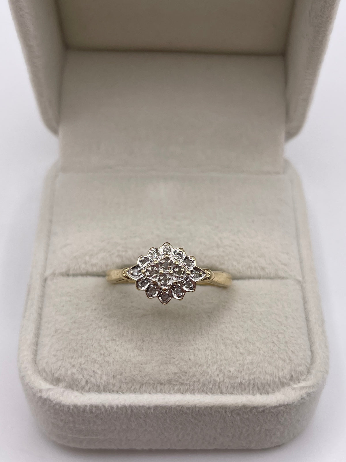 9ct gold diamond cluster ring
