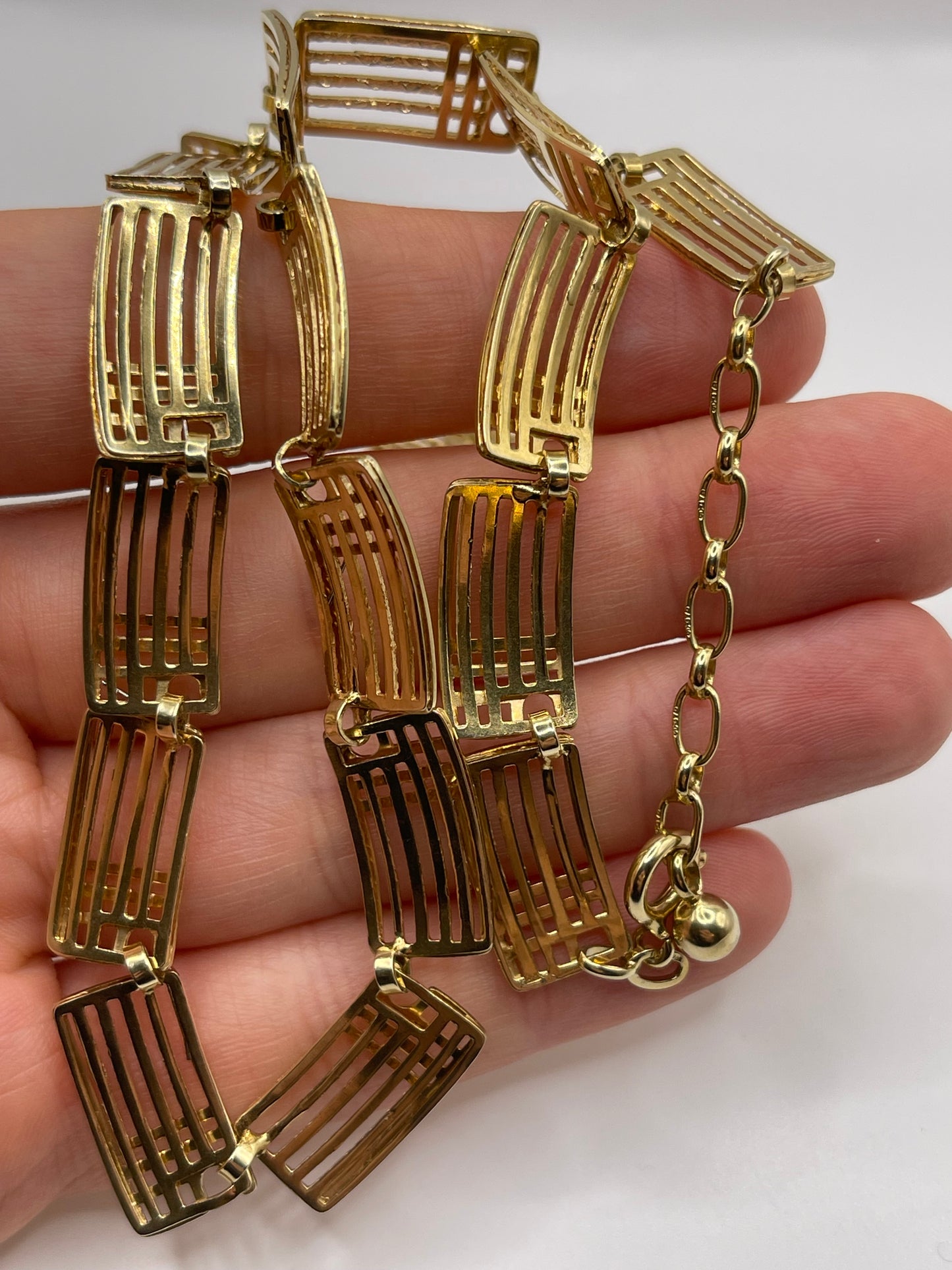 9ct gold necklace