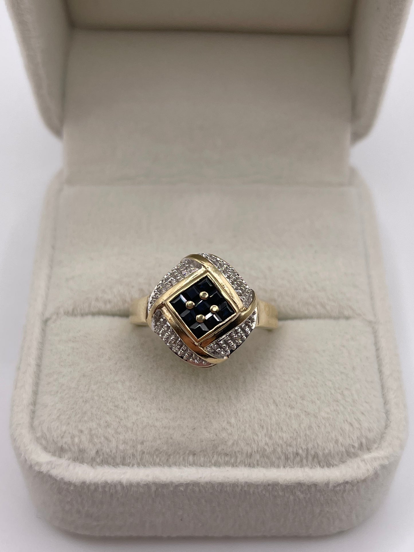 9ct gold sapphire and diamond ring