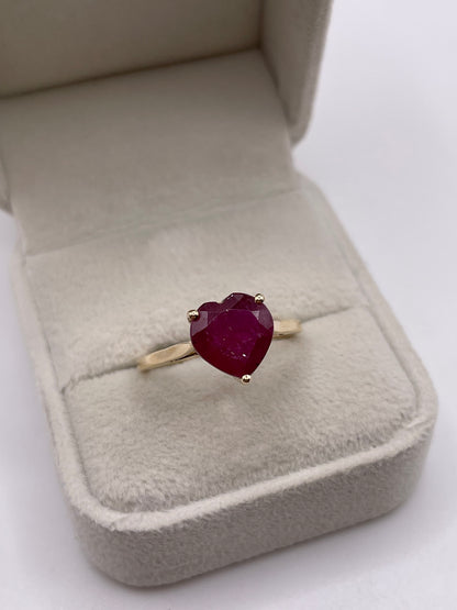 9ct gold ruby heart ring