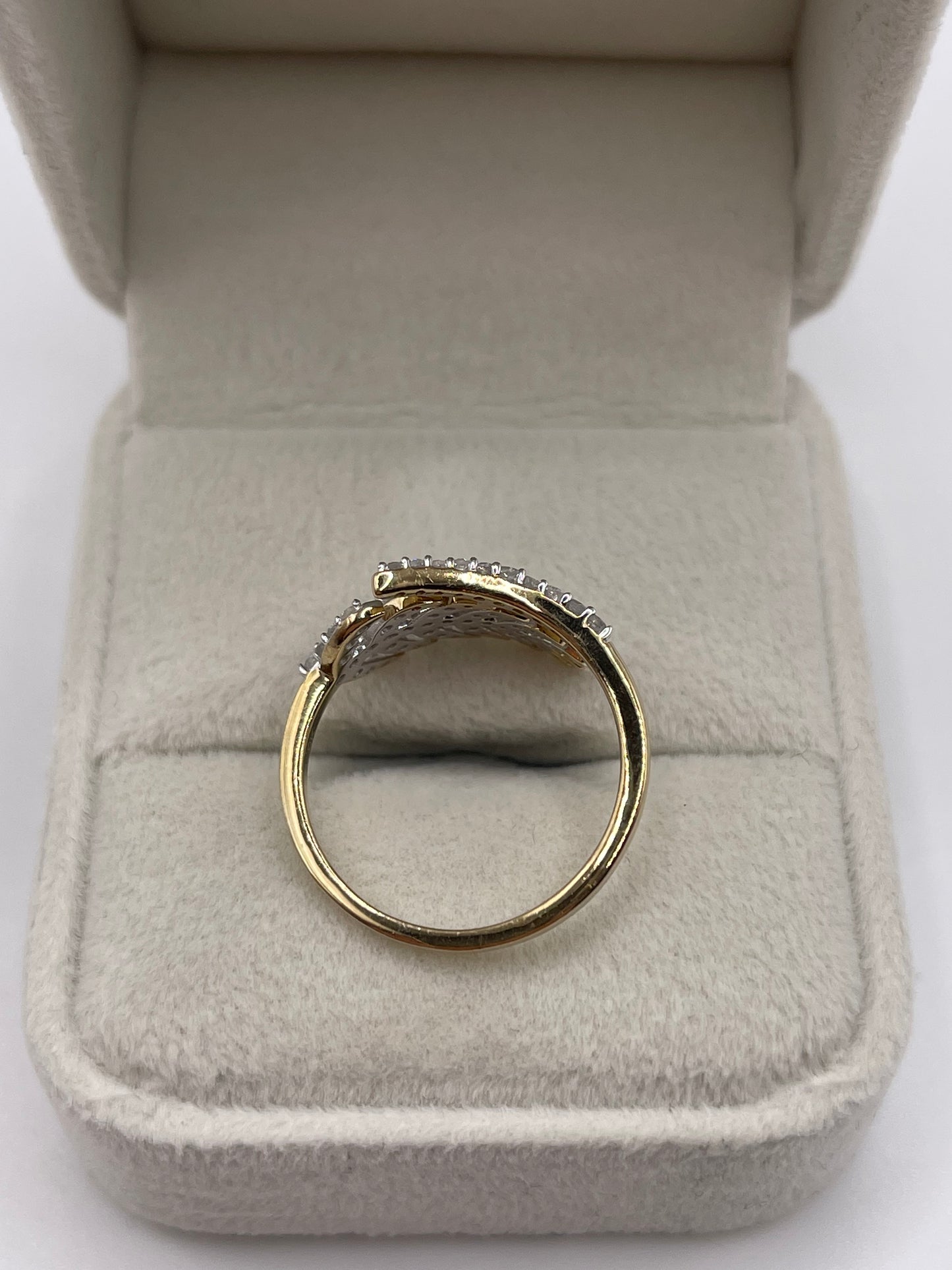 9ct gold diamond cluster ring