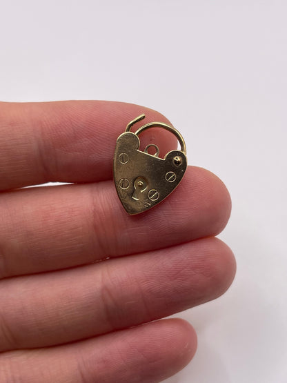 9ct gold padlock 5