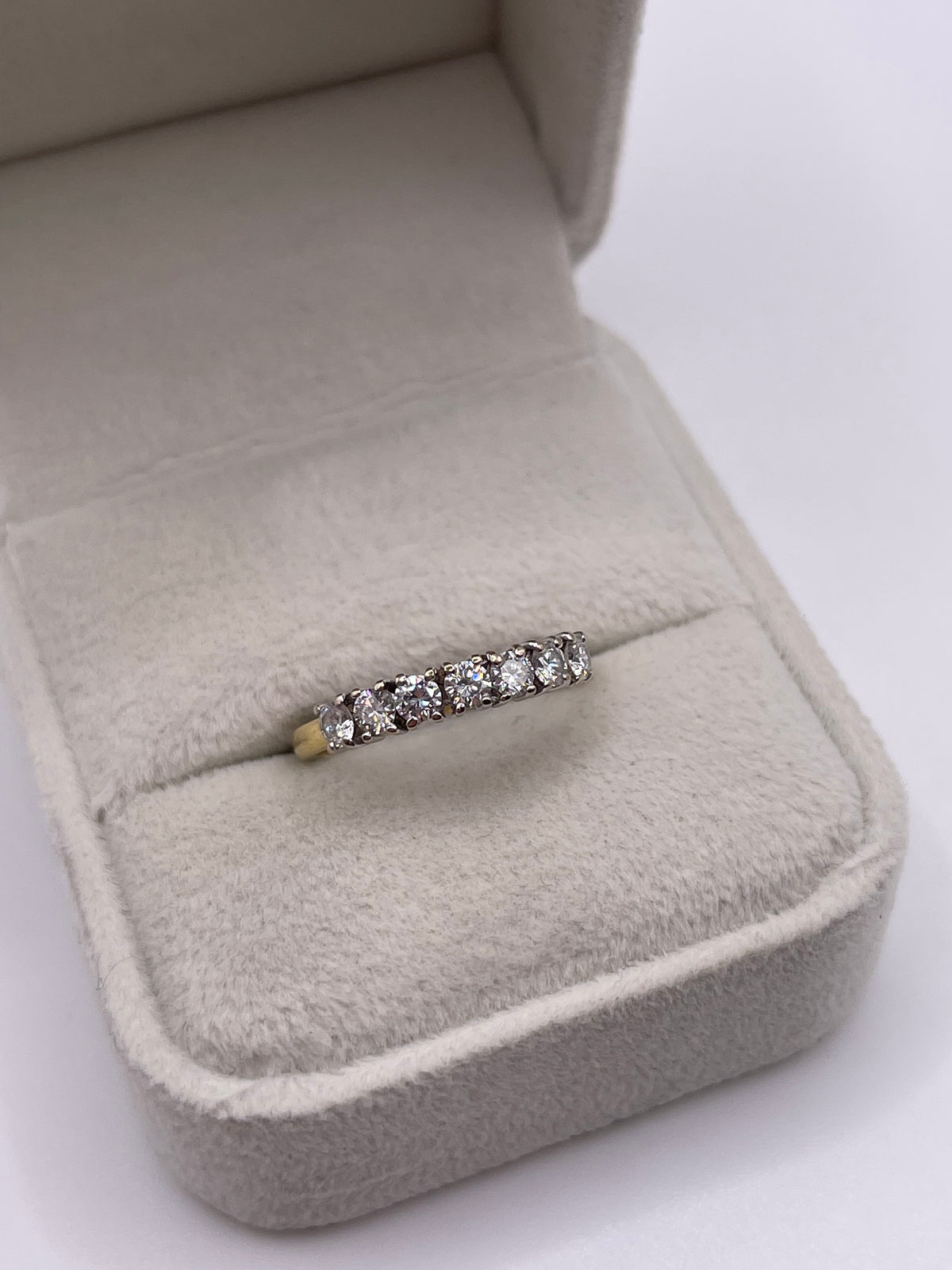 18ct gold diamond ring