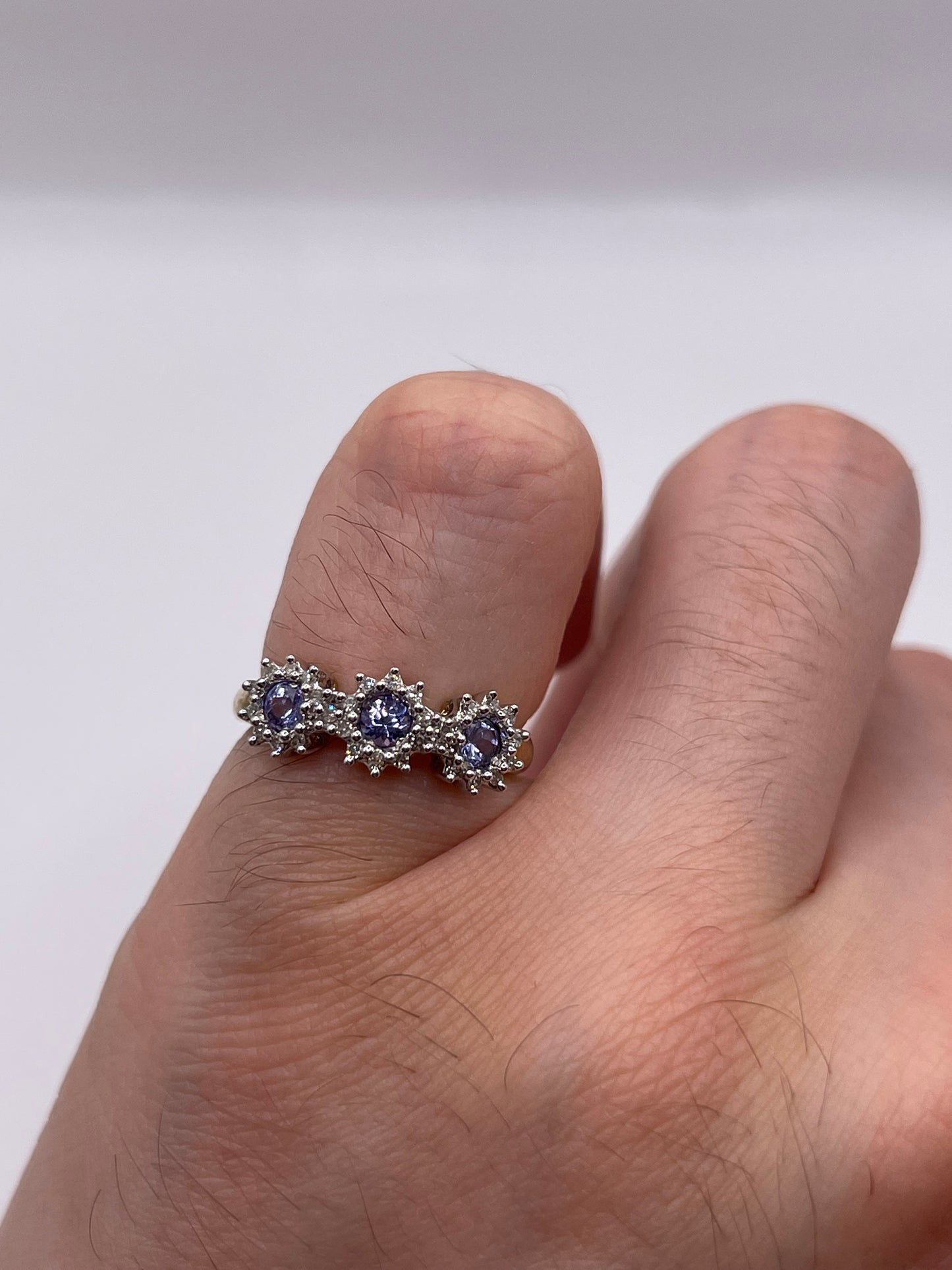 9ct gold tanzanite and diamond ring