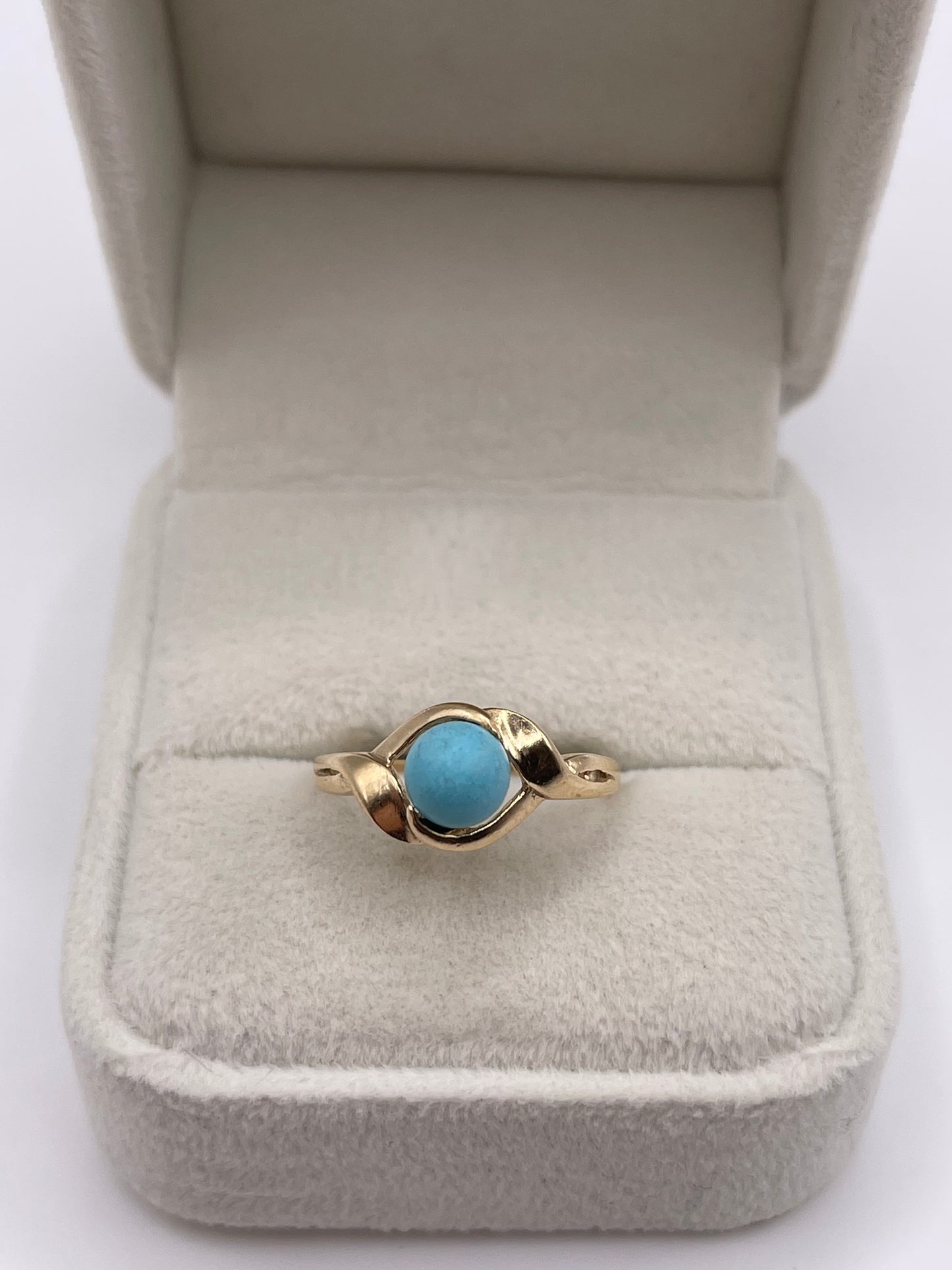 9ct gold turquoise ring