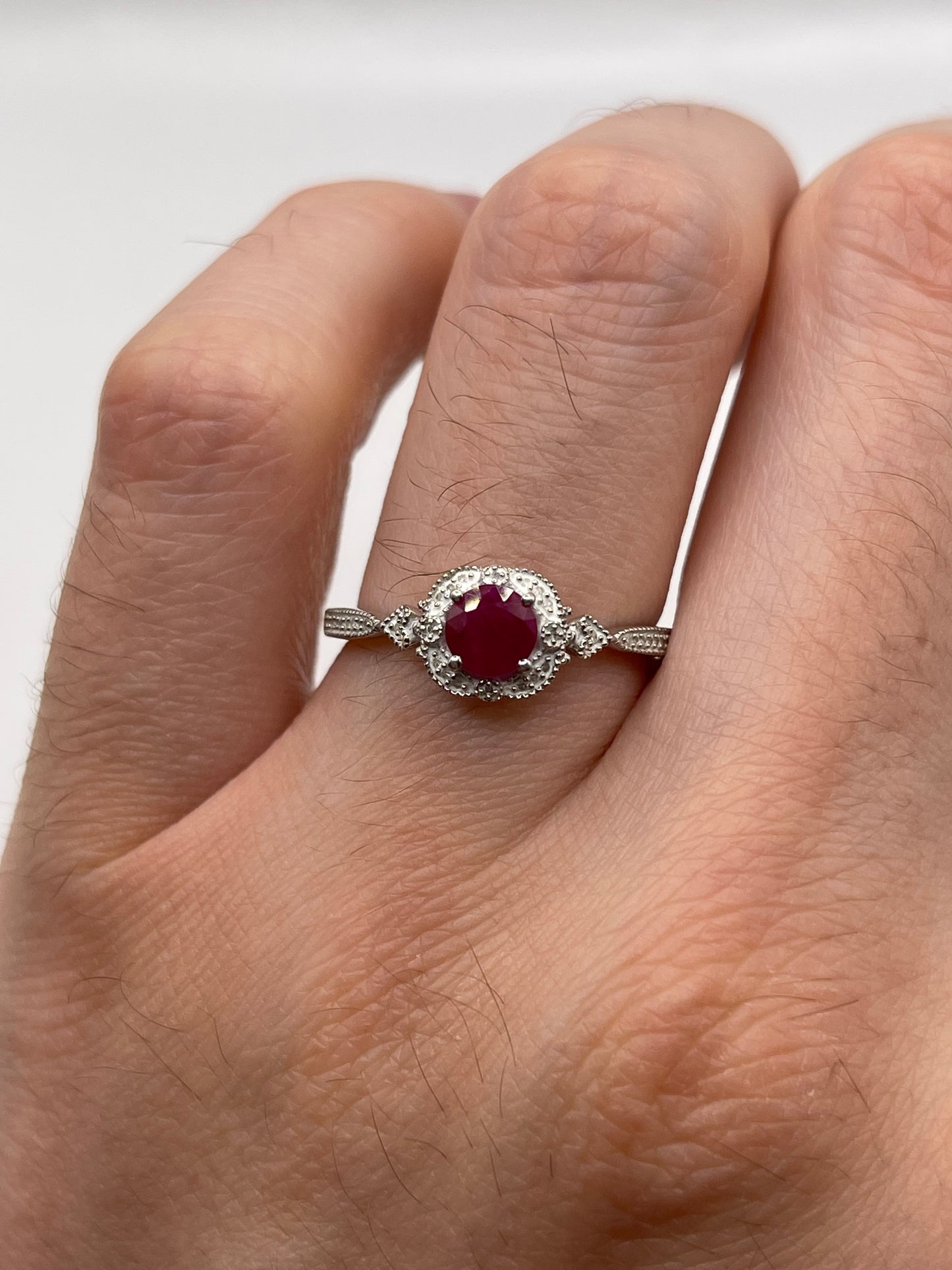 9ct white gold ruby and diamond ring