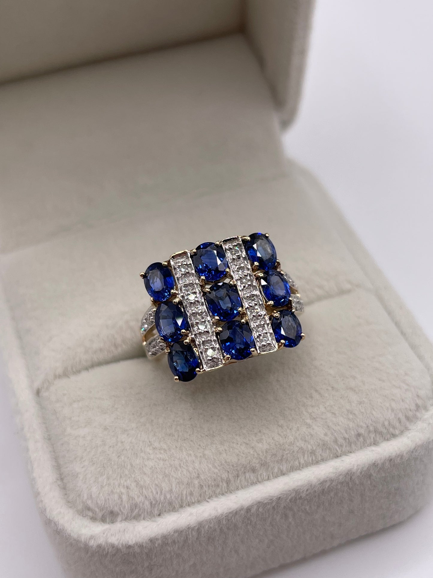 9ct gold kyanite and diamond ring