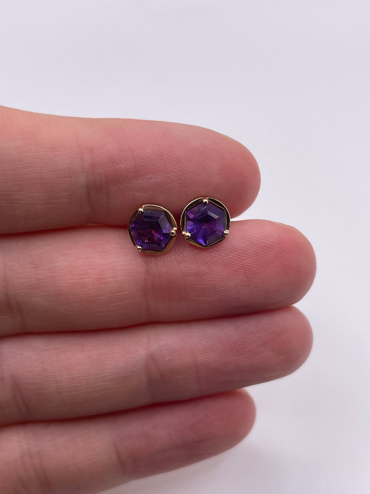 9ct gold amethyst earrinfs