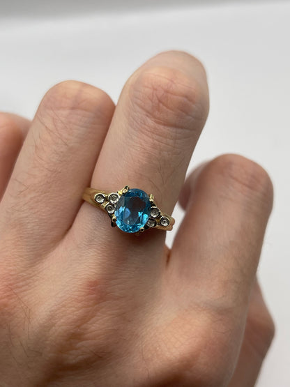 9ct gold topaz and diamond ring