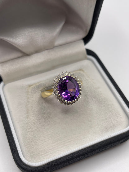 18ct gold amethyst and diamond ring