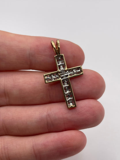 9ct gold 54 point diamond cross pendant