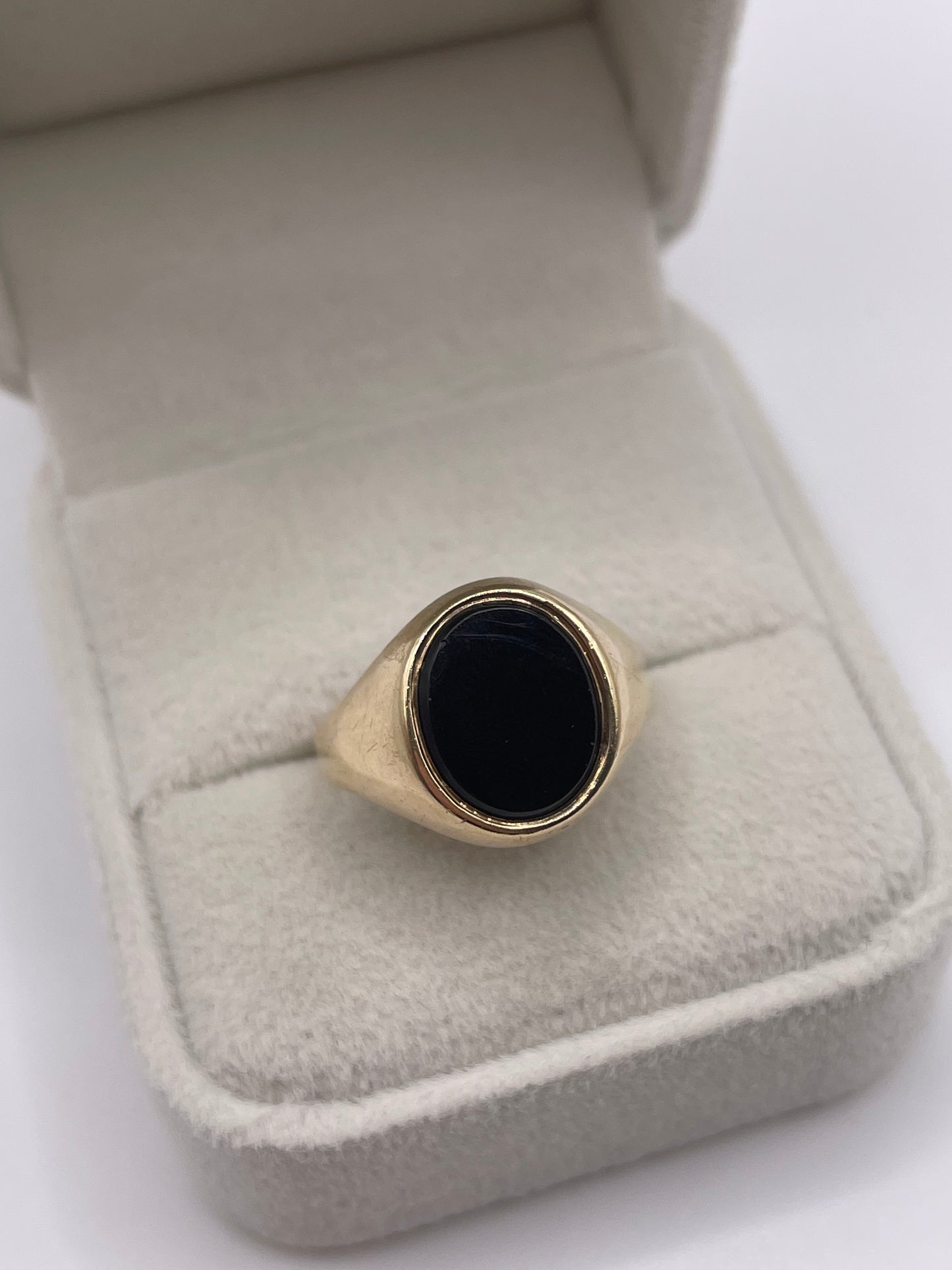 9ct gold onyx signet ring