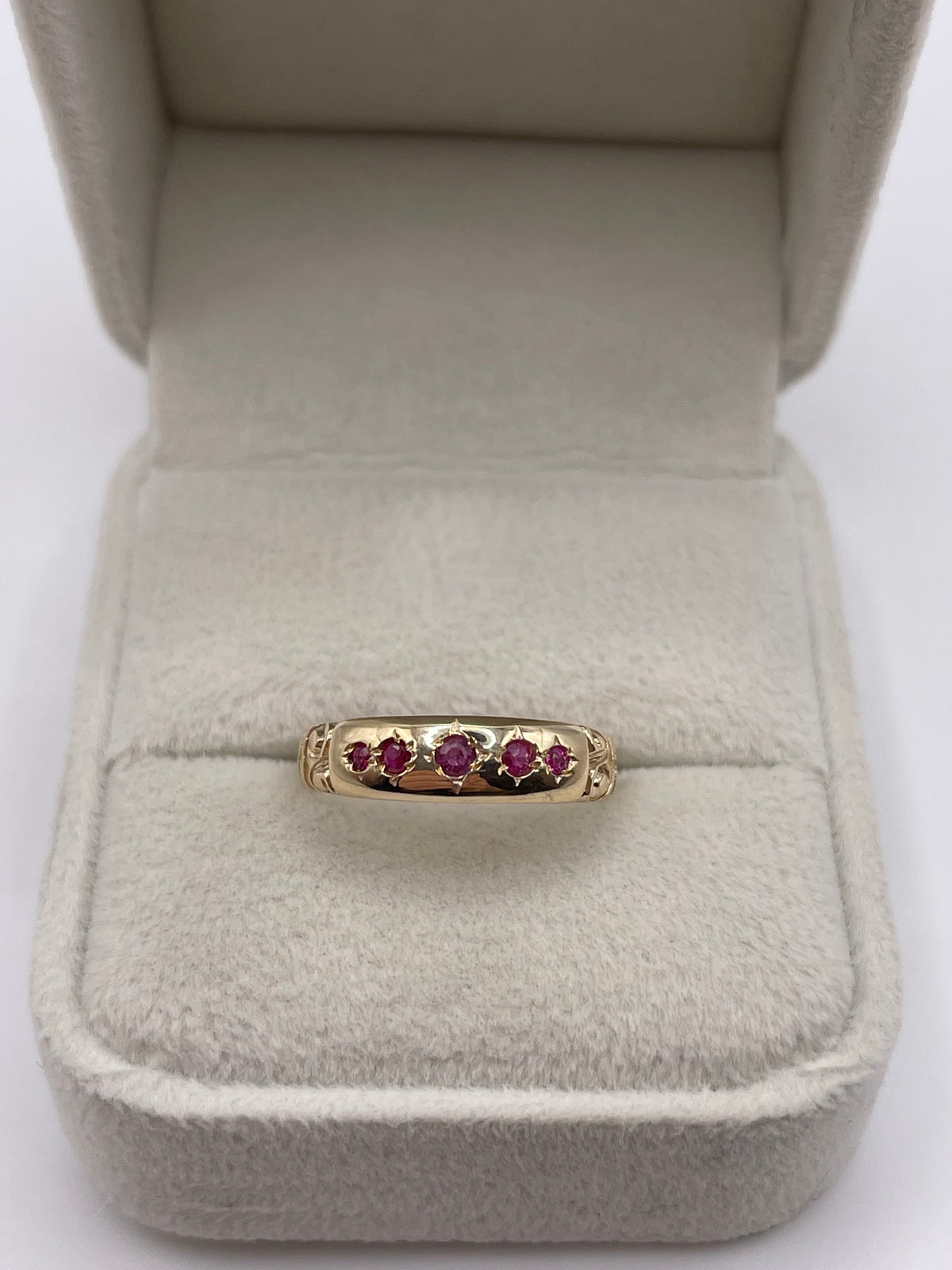 9ct gold ruby gypsy ring