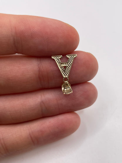 9ct gold initial A pendant