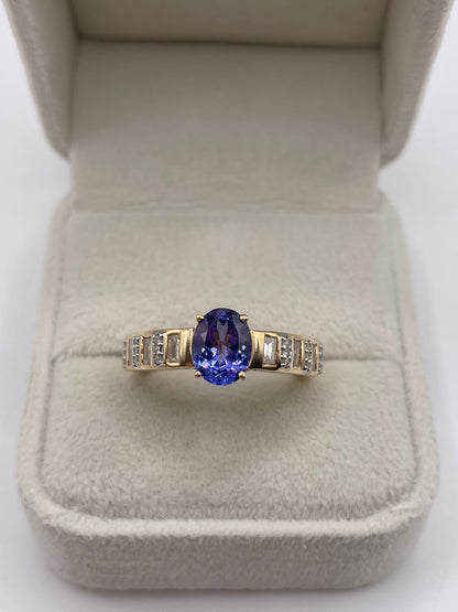 14ct gold tanzanite and diamond ring