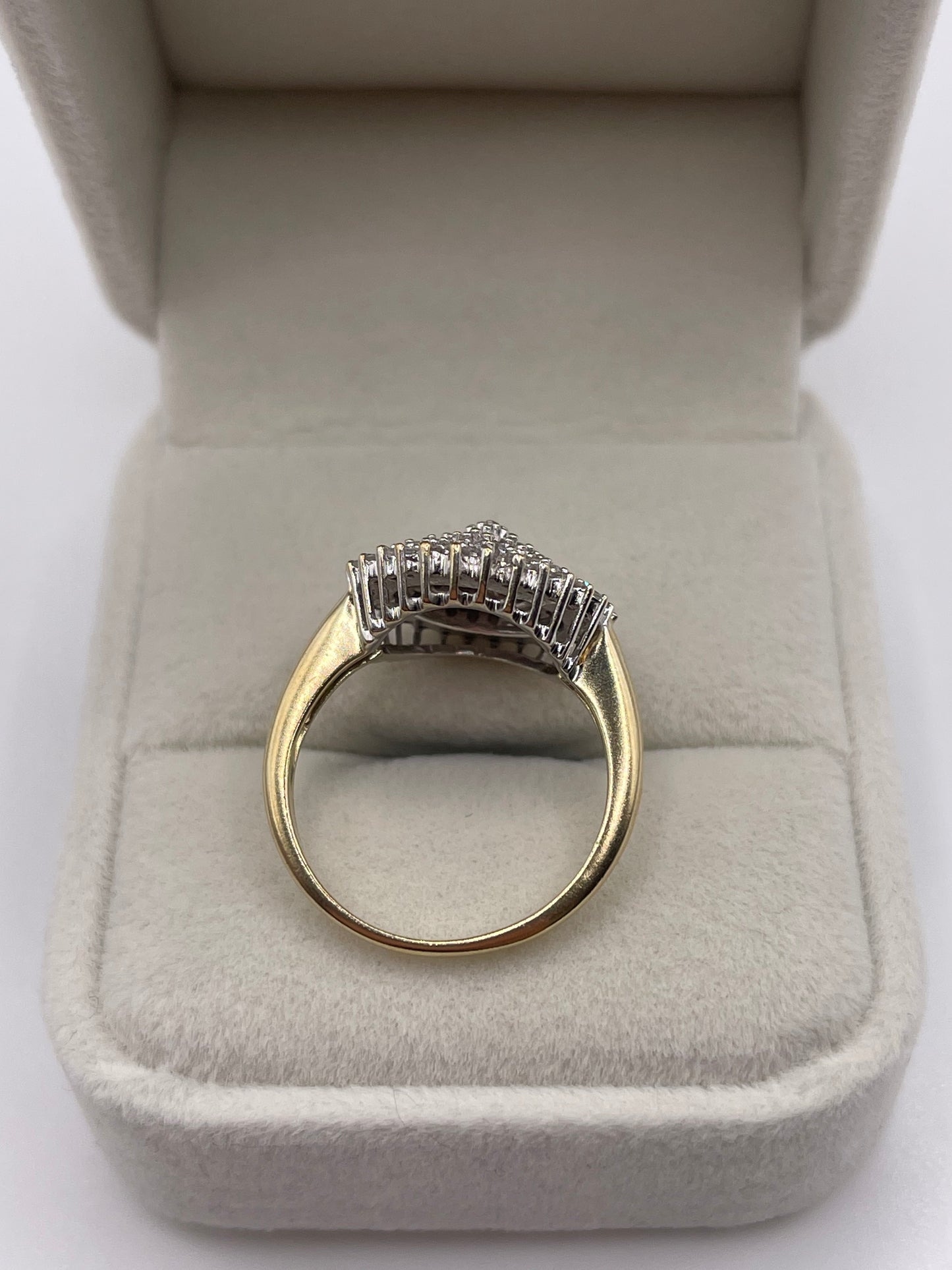 9ct gold diamond cluster ring