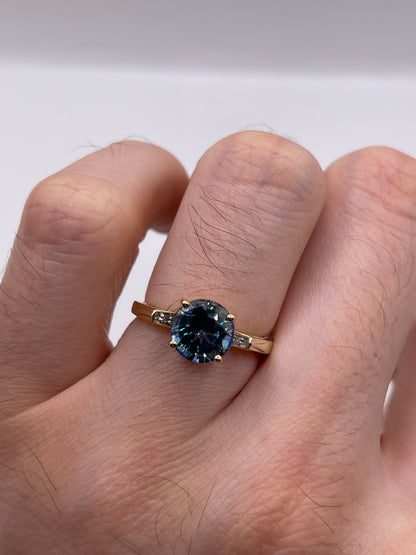 9ct gold topaz and diamond ring