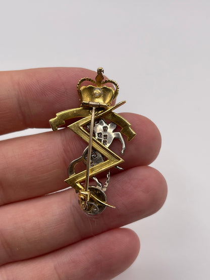 18ct gold enamel and diamond brooch