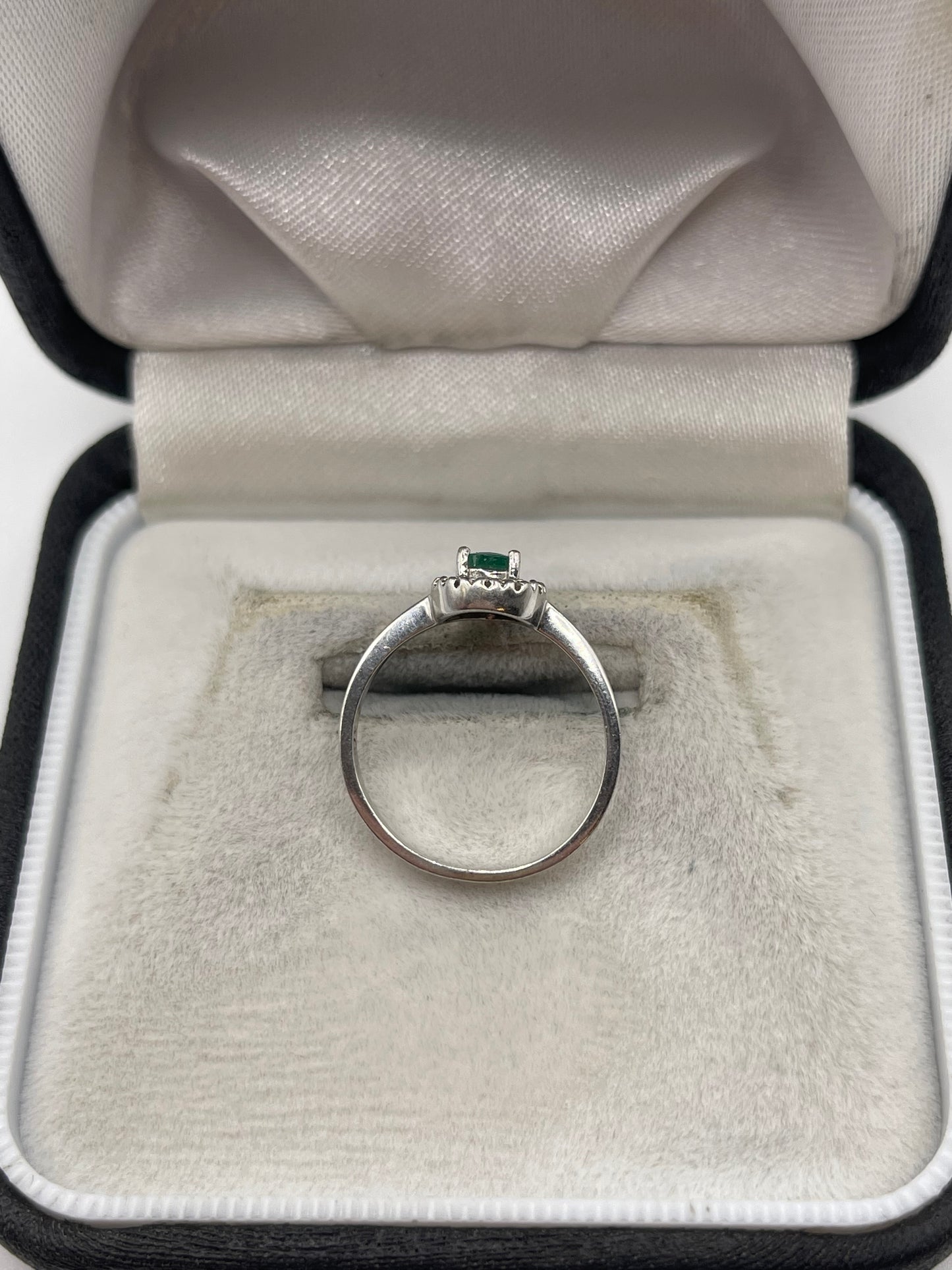 9ct white gold emerald and diamond ring