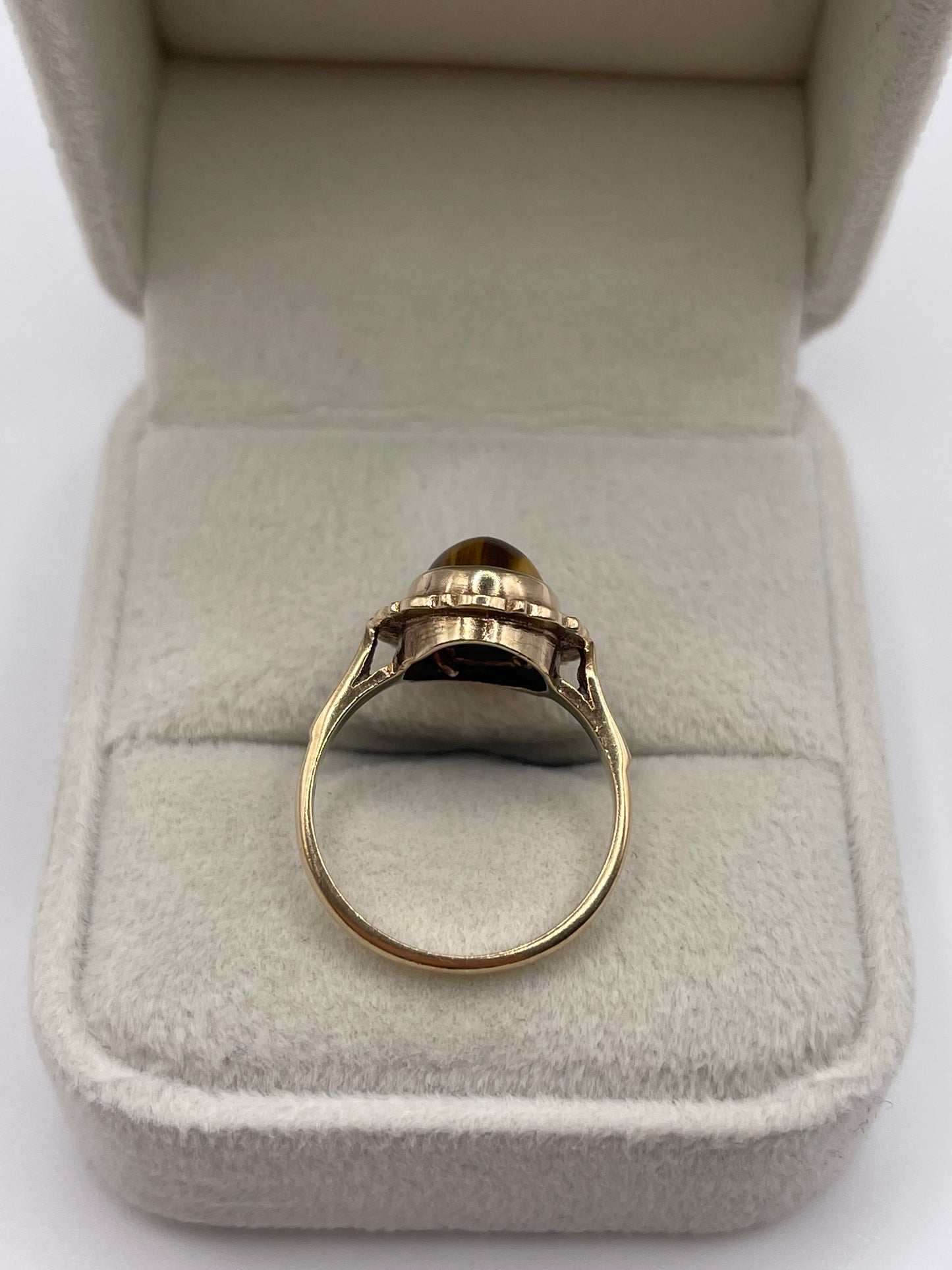 9ct gold tigers eye ring