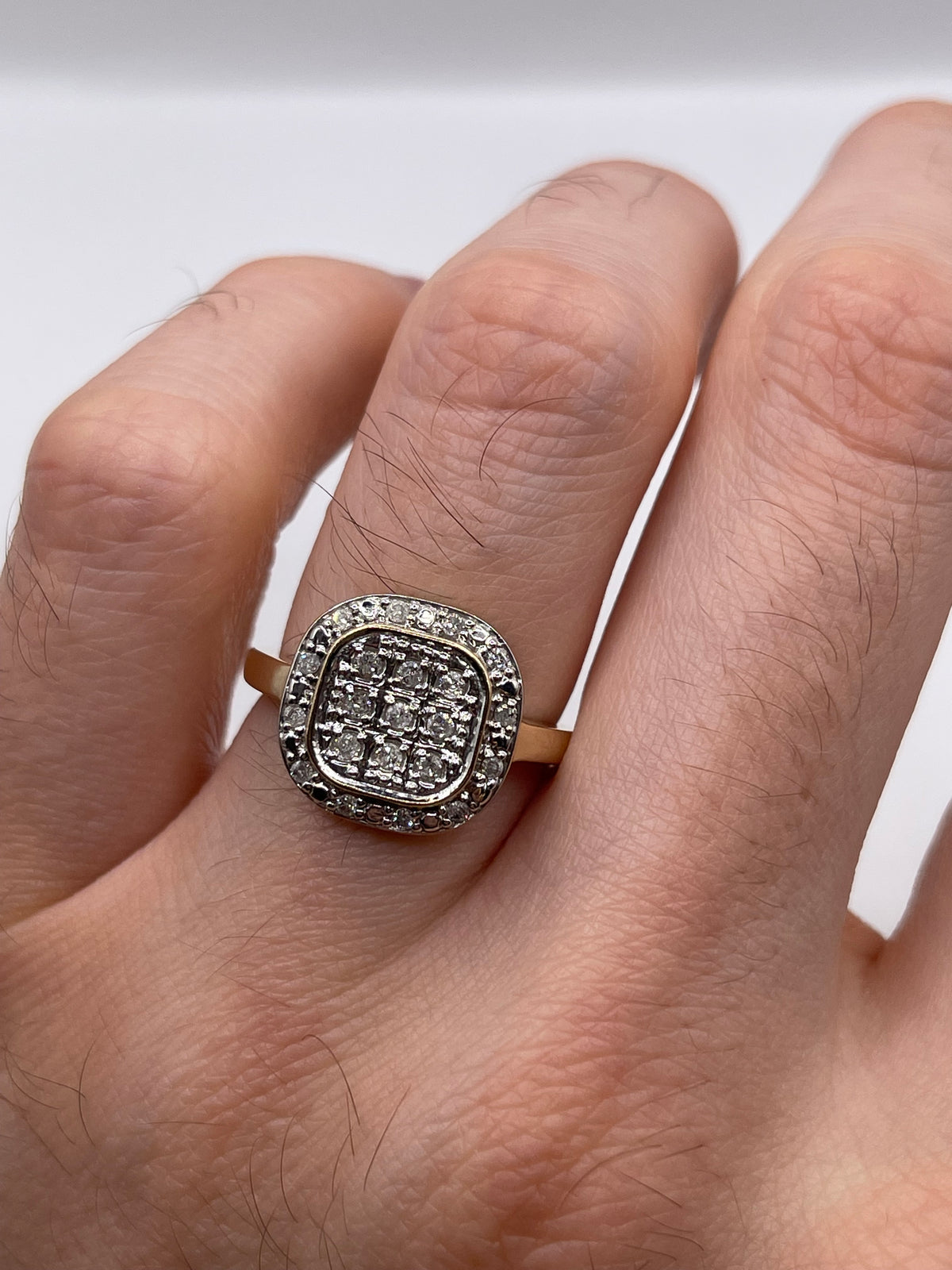 9ct gold diamond cluster ring