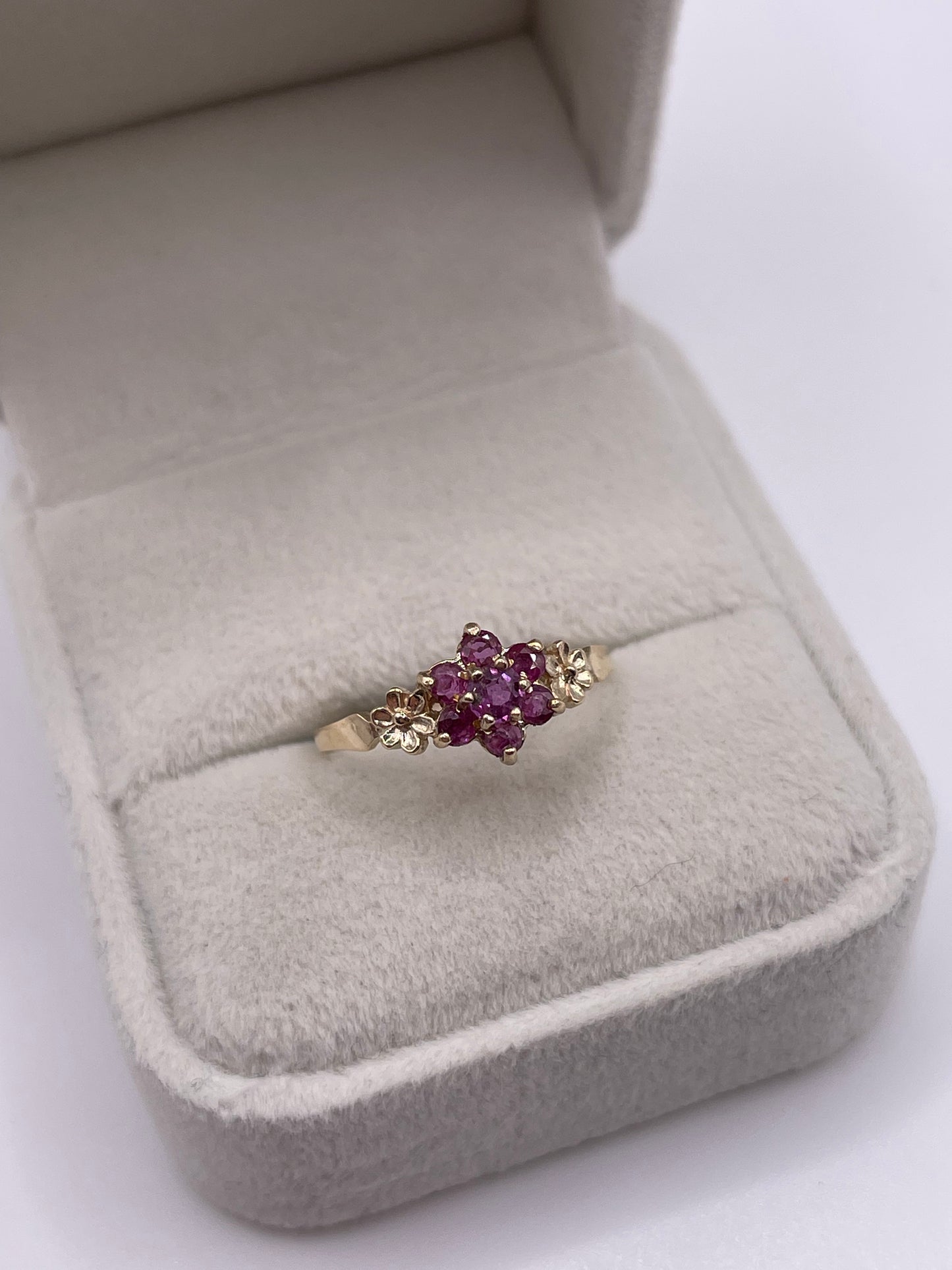9ct gold ruby cluster ring