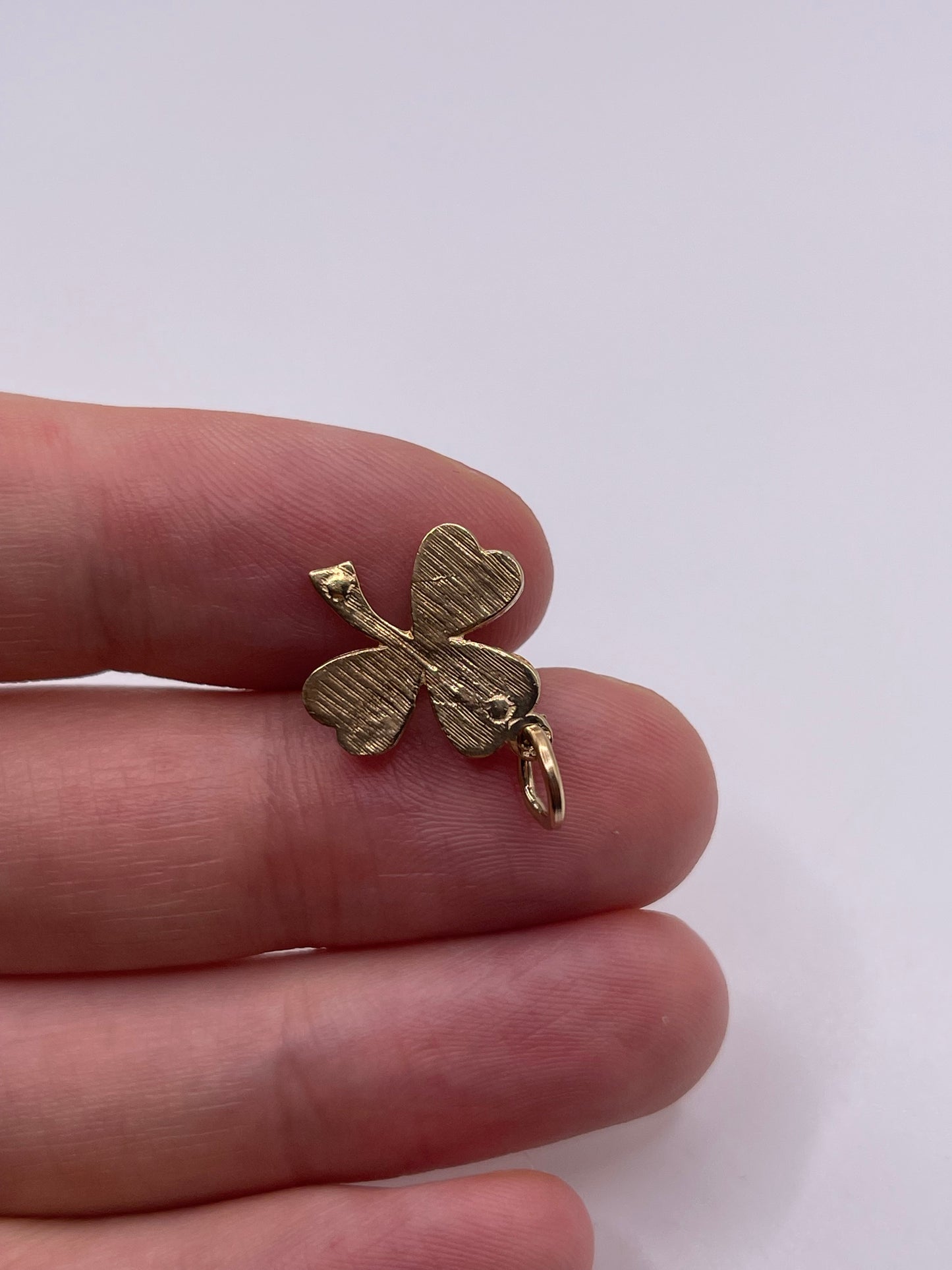 9ct gold clover charm