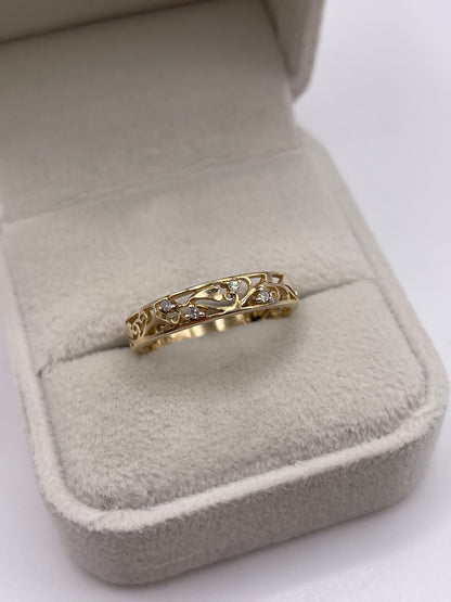 9ct gold diamond ring