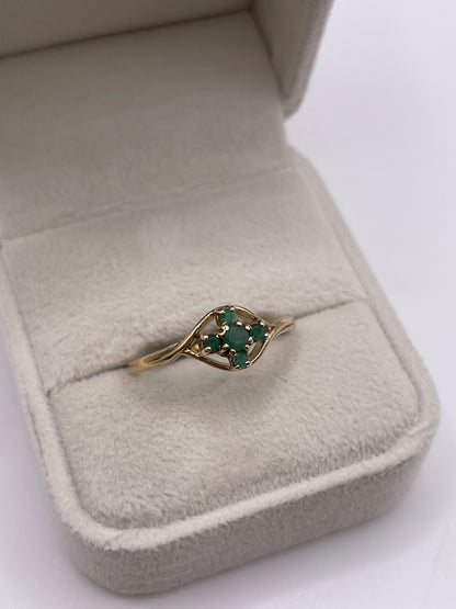 9ct gold emerald cluster ring