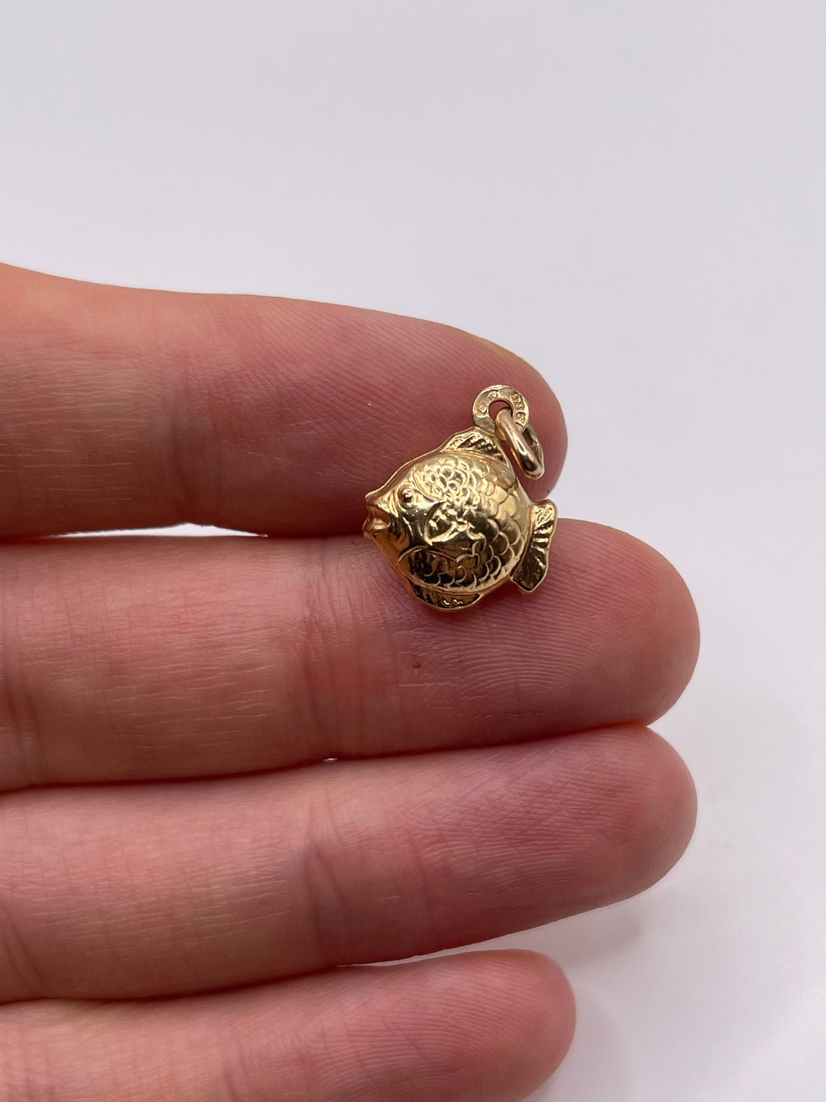 9ct gold fish charm
