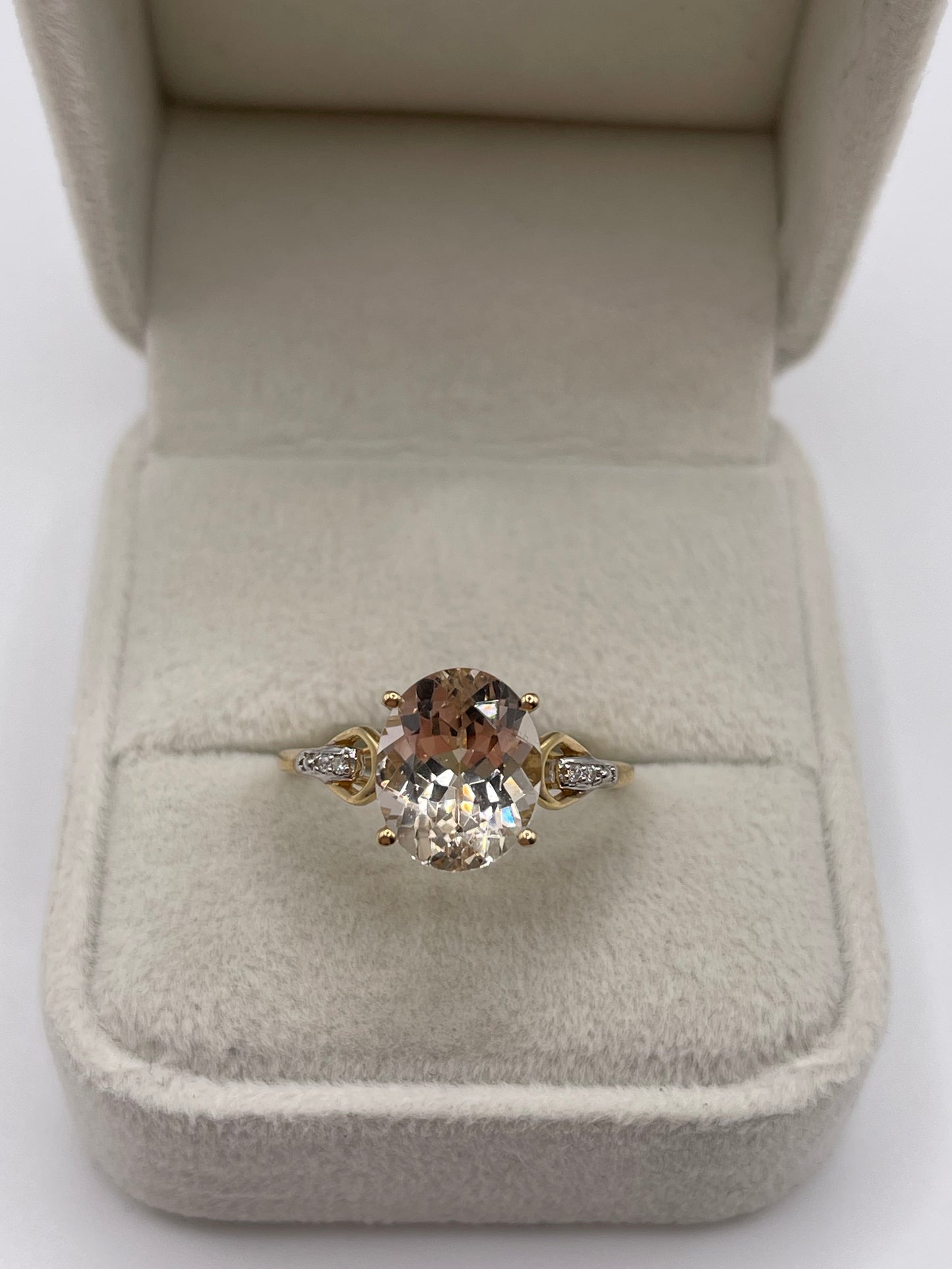 9ct gold quartz and diamond ring